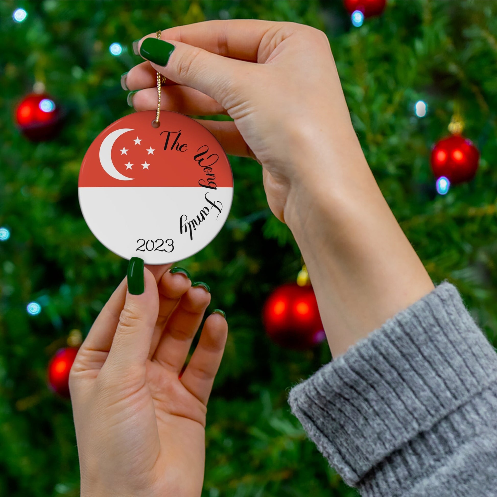 Personalized Singapore Ceramic Christmas Ornament Singaporean Flag Round Gift Holiday Decoration World Heritage Travel Themed Circle Asia