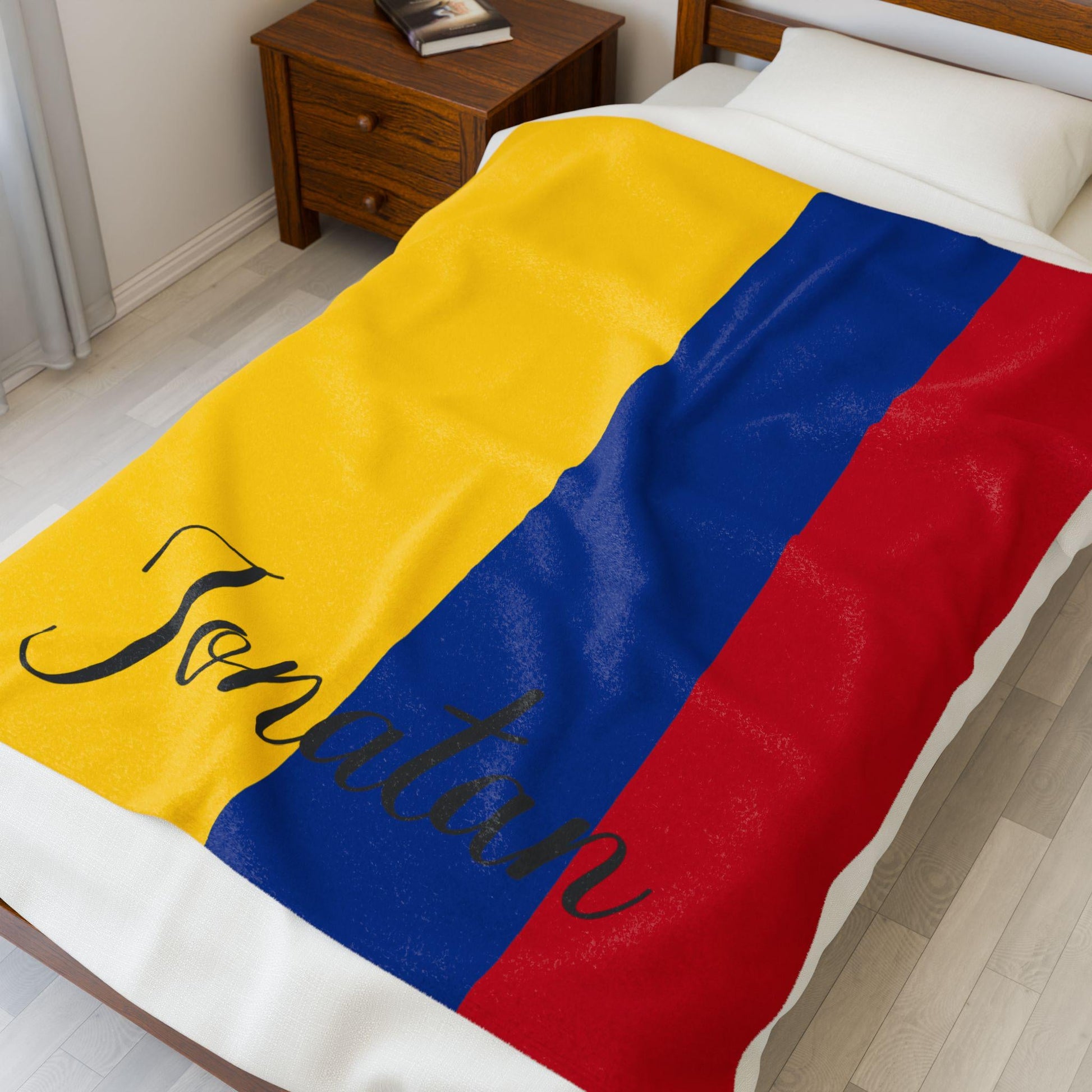 Personalized Colombia Flag Blanket, Colombia Velveteen Throw, Colombian Gifts, Hispanic Decor, Custom Blanket, Colombian Flag Gift